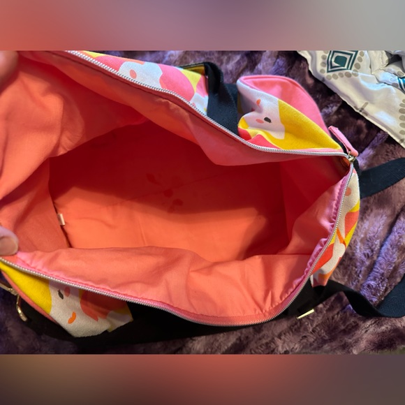 ❌SOLD❌Benefit cosmetics tote bag - Picture 4 of 4